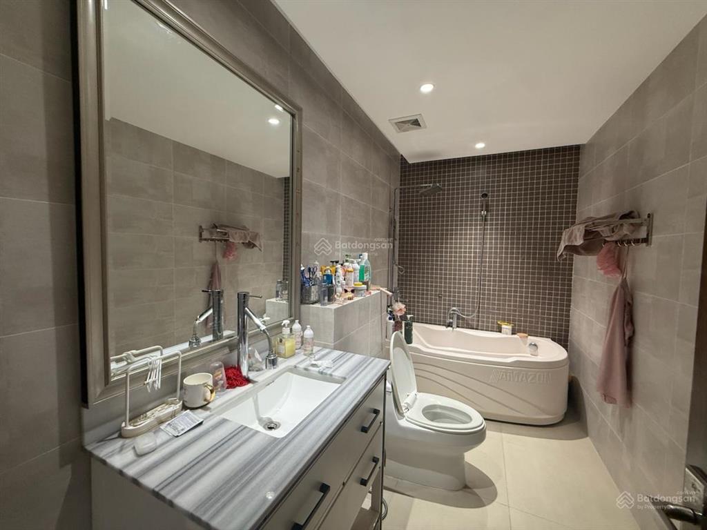 Thương lượng sâu cho khách thiện chí  căn hộ 3pn bắc hà tố hữu  để lại toàn bộ nội thất