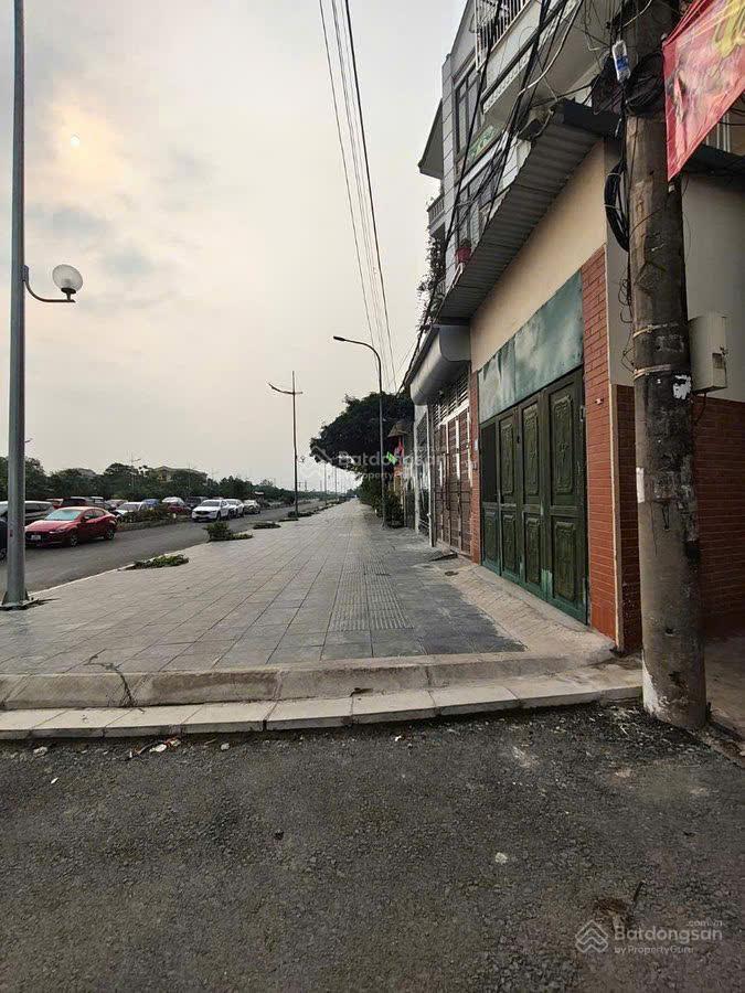 Bán đất cấp 4 tăng thiết giáp, ngõ ô tô, 40m ra đường tây thăng long