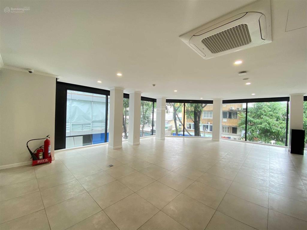 Góc 2 mặt tiền phạm ngọc thạch, phường võ thị sáu, quận 3  10x20m hầm trệt 5 lầu