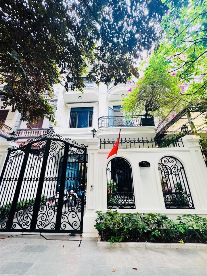 Nhà hạ chào gần 6 tỷ khu biệt thự liền kề khu vinhomes hàm nghi an ninh nội khu, giá thương lượng