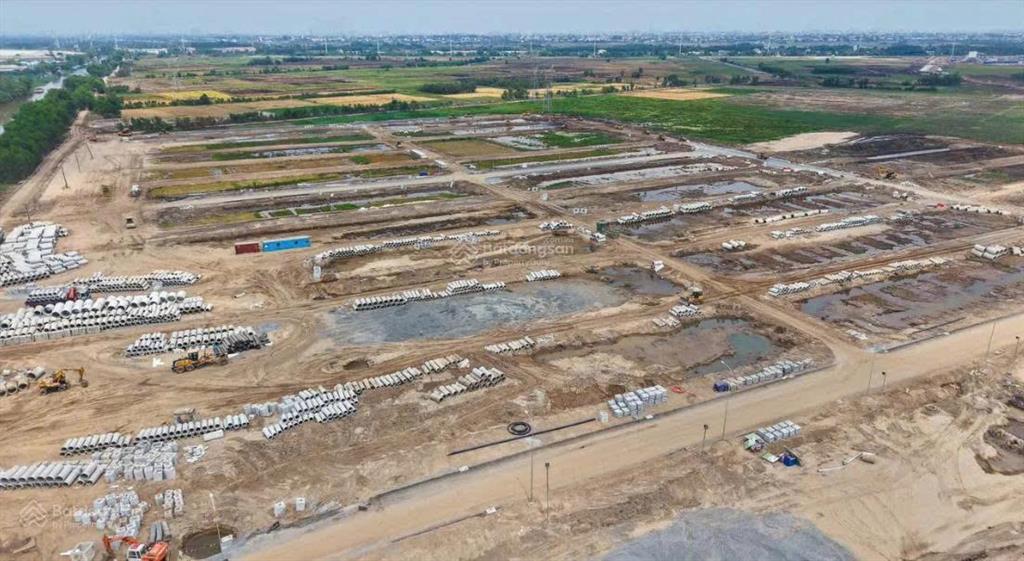 Bán căn hộ nhà phố vinhomes sai gon park hóc môn giá tốt chỉ 7,5 tỷ