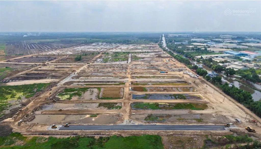 Bán căn hộ nhà phố vinhomes sai gon park hóc môn giá tốt chỉ 7,5 tỷ