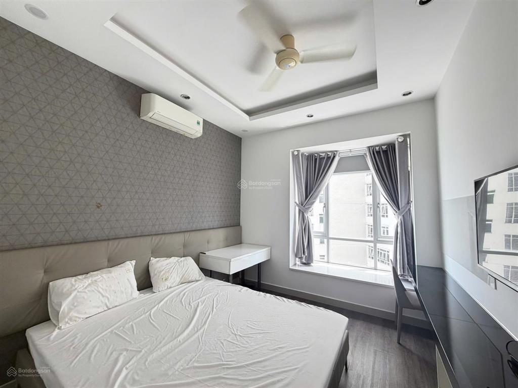 Cho thuê căn hộ cao cấp riverpark premier, quận 7 135m².  0919 732 *** em lãm