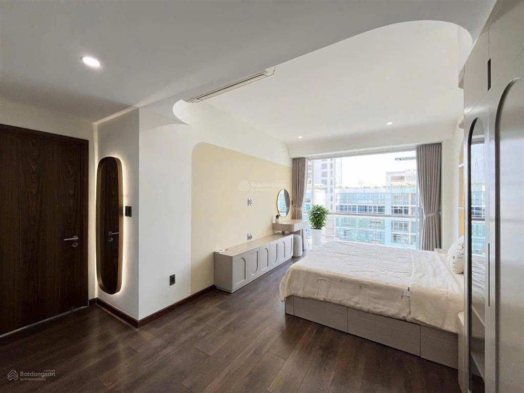 Cho thuê căn hộ cao cấp riverpark premier, quận 7 135m².  0919 732 *** em lãm
