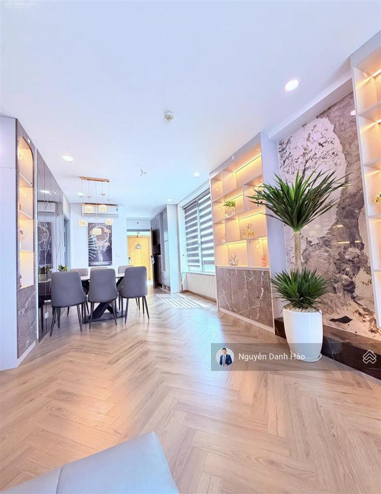 Chính chủ bán gấp căn hộ eco green city 286 nguyễn xiển ,2pn 76m2 , ở ngay góc , full mới ~ 6 tỷ