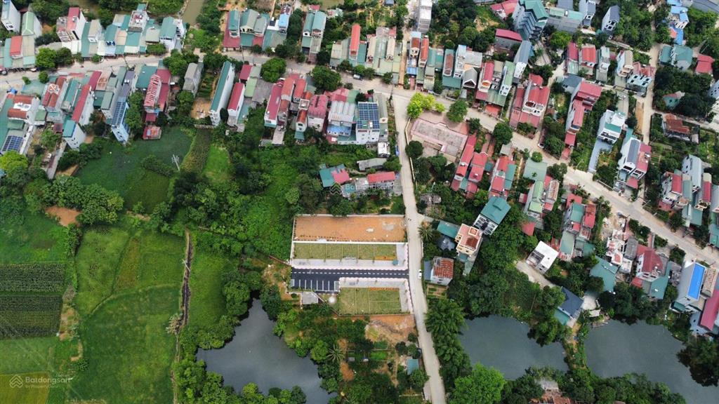 Đất chính chủ sát chợ hòa lạc đối diện cổng đhqg, 200m ra ql21. vị trí duy nhất không có lô thứ 2