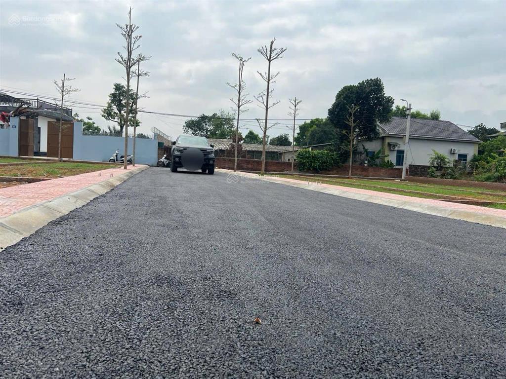 100m2 đường thông ôtô tránh cổ đông. 160m ra trục hồ tâyba vì. giá thấp hơn mặt bằng khu vực 400tr