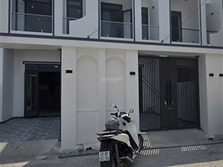 Bán nhà lầu full thổ cư sổ riêng 100m2