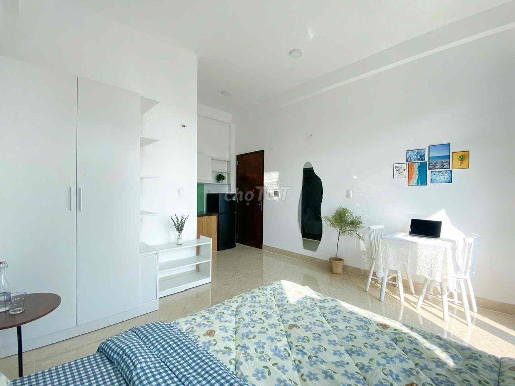 Studio xinh như mộng có ban công full nội thất gần UBND Q2