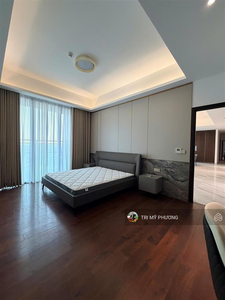 Cho thuê define capitaland  căn 4pn  rộng 325m²  thang máy riêng  view siêu đẹp, private luxury