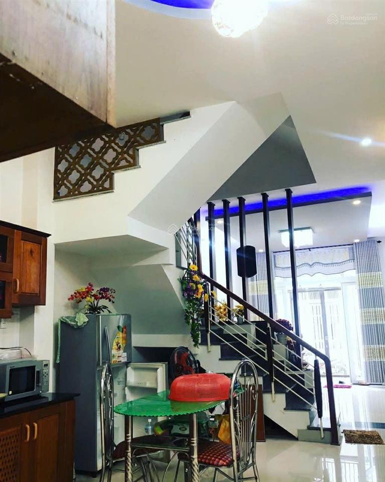 Mình chính chủ cầnbán nhà 3 tầng kiệt ô tô 96 điện biên phủ , p. chính gián. dt  52m