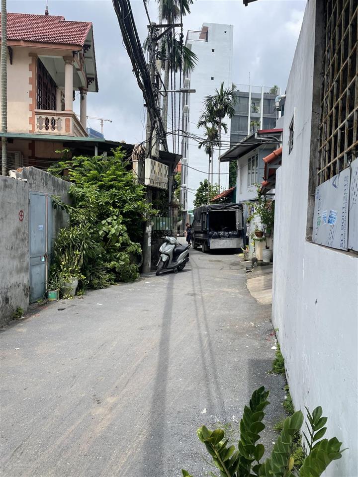 Đất phú thượng 40,1m2 vuông vắn  ô tô vào đất  gần phở hồ lợi