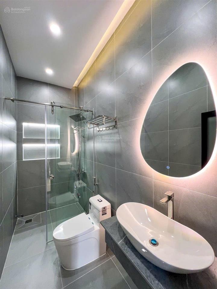 Siêu phẩm mới nhà 2 lầu hiện đại nội thất cao cấp đường d14 kdc hồng loan giá 6 tỷ 100
