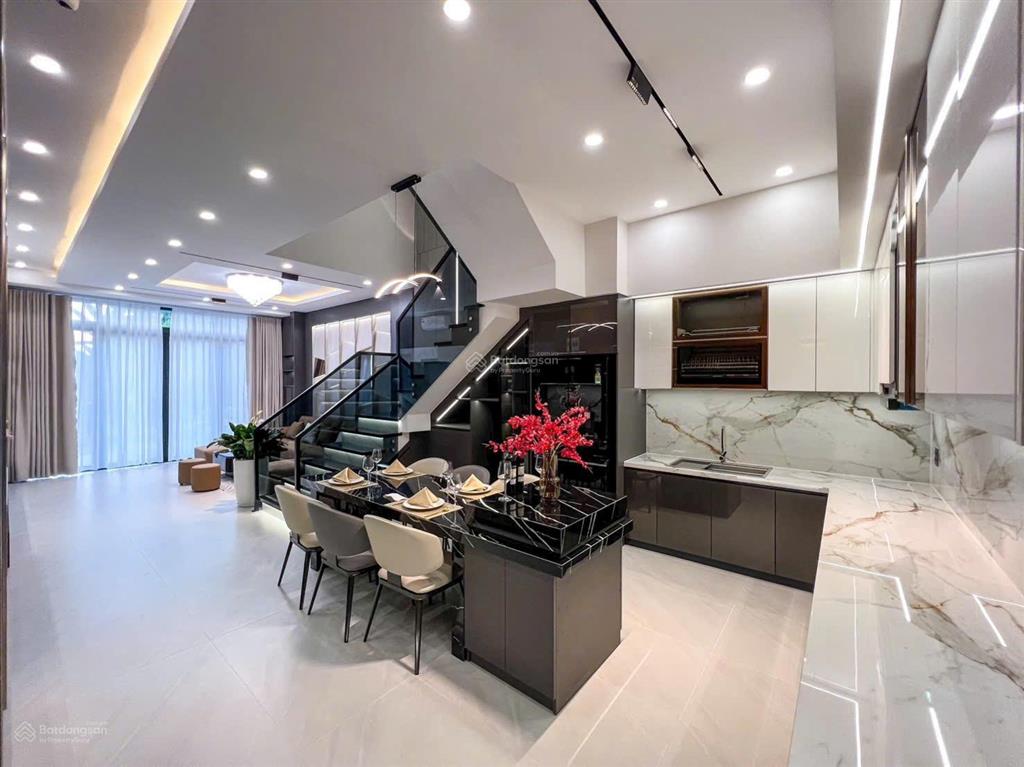 Siêu phẩm mới nhà 2 lầu hiện đại nội thất cao cấp đường d14 kdc hồng loan giá 6 tỷ 100