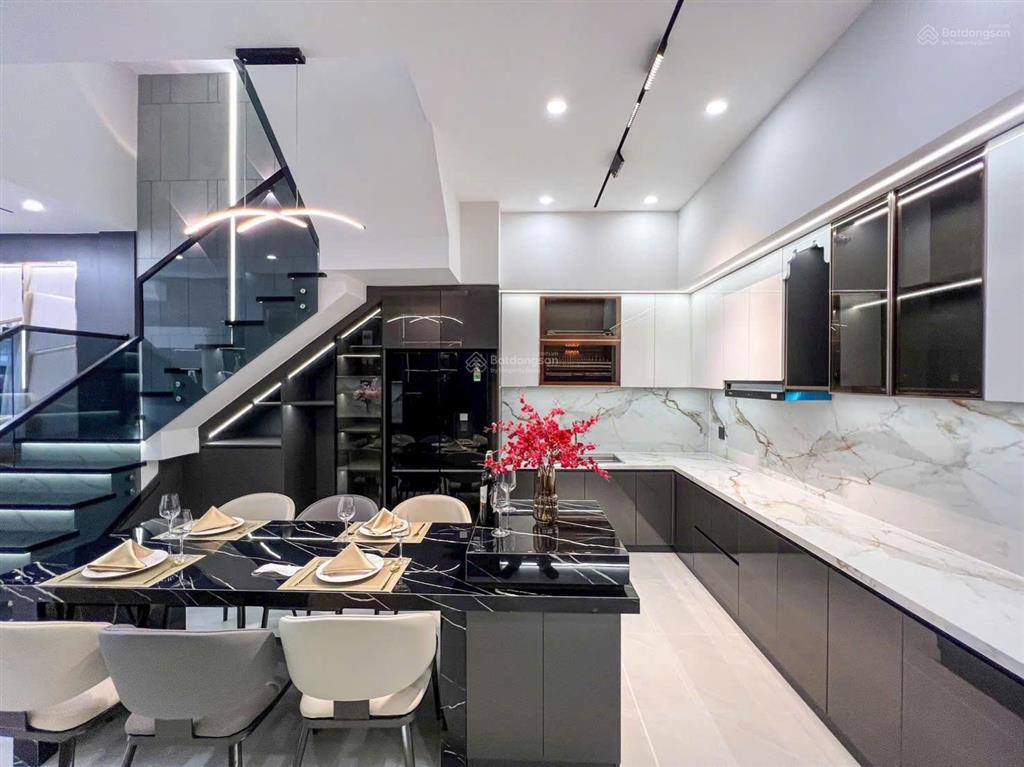 Siêu phẩm mới nhà 2 lầu hiện đại nội thất cao cấp đường d14 kdc hồng loan giá 6 tỷ 100