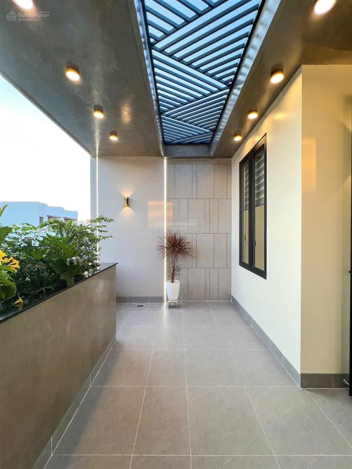 Siêu phẩm mới nhà 2 lầu hiện đại nội thất cao cấp đường d14 kdc hồng loan giá 6 tỷ 100