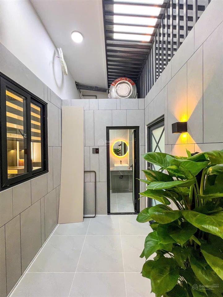 Siêu phẩm mới nhà 2 lầu hiện đại nội thất cao cấp đường d14 kdc hồng loan giá 6 tỷ 100