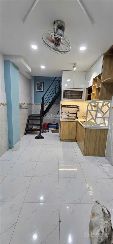 Tôi chính chủ cần bán nhà quận 11 hxh lạc long quân 2 pn chỉ 2,99 tỷ