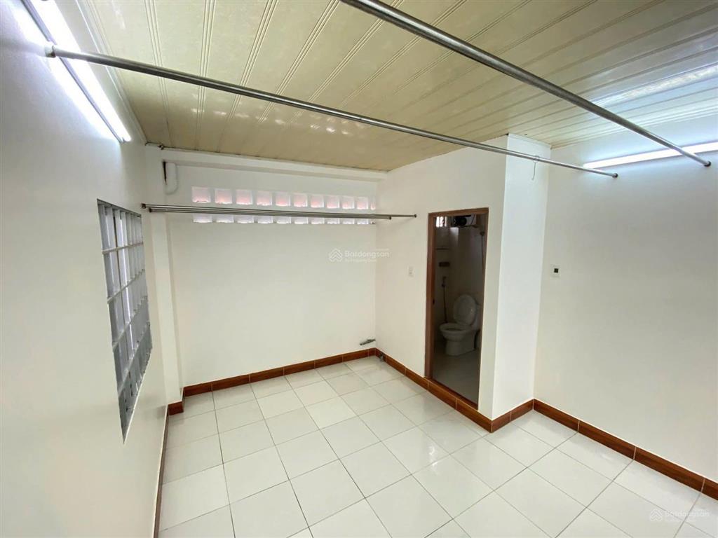 Bán nhà quận 10 hẻm 4m nguyễn chí thanh 3 tầng 45m chỉ 5.99 tỷ