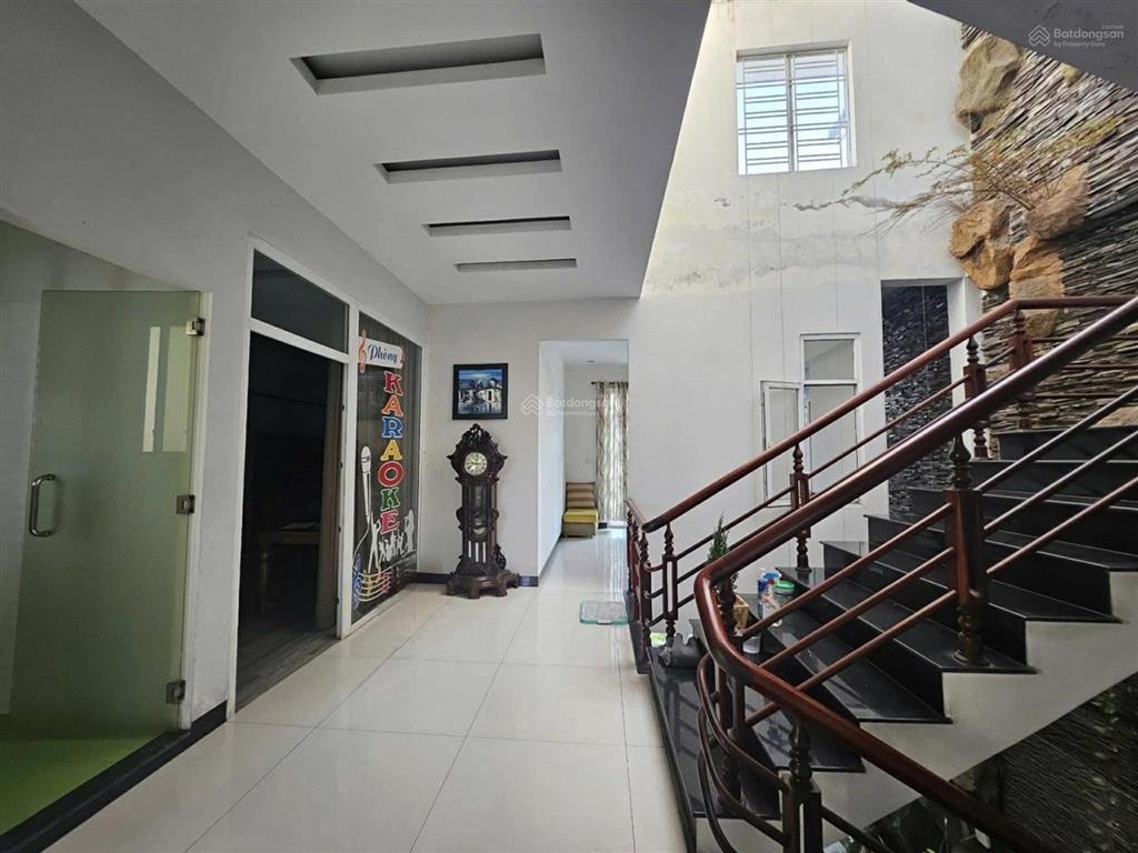 Mặt phố hải châu  đi đâu cũng được  kinh doanh siêu đỉnh