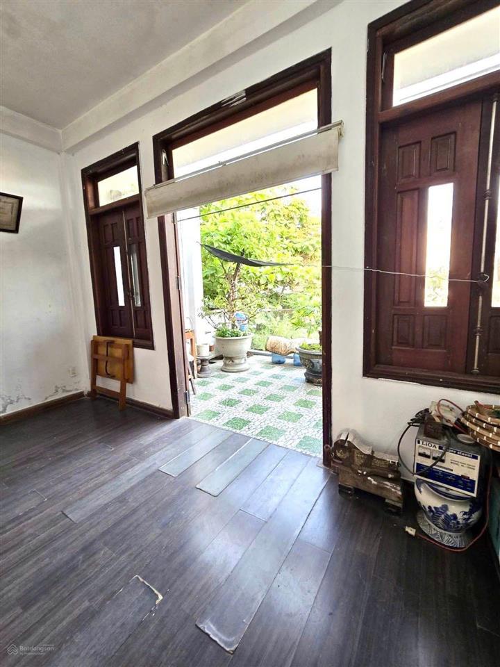Đối diện chợ phú lộc  mặt tiền 5.5m, ở là lời  kinh doanh là hái tiền