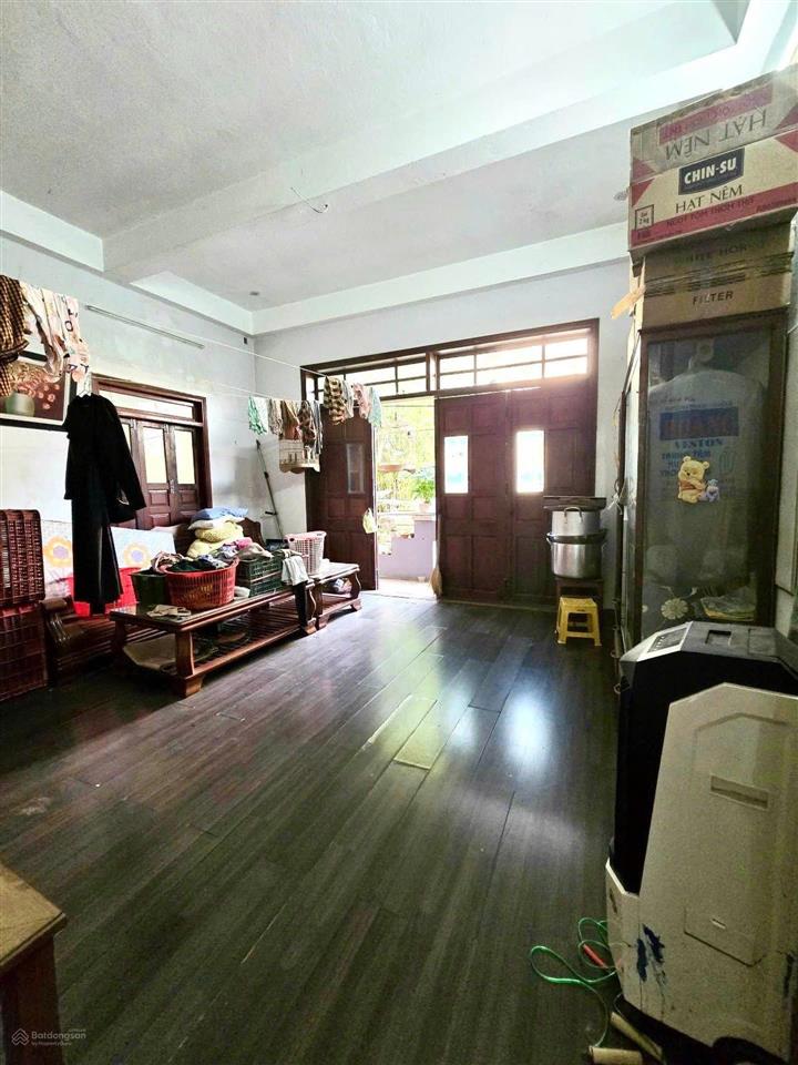Đối diện chợ phú lộc  mặt tiền 5.5m, ở là lời  kinh doanh là hái tiền
