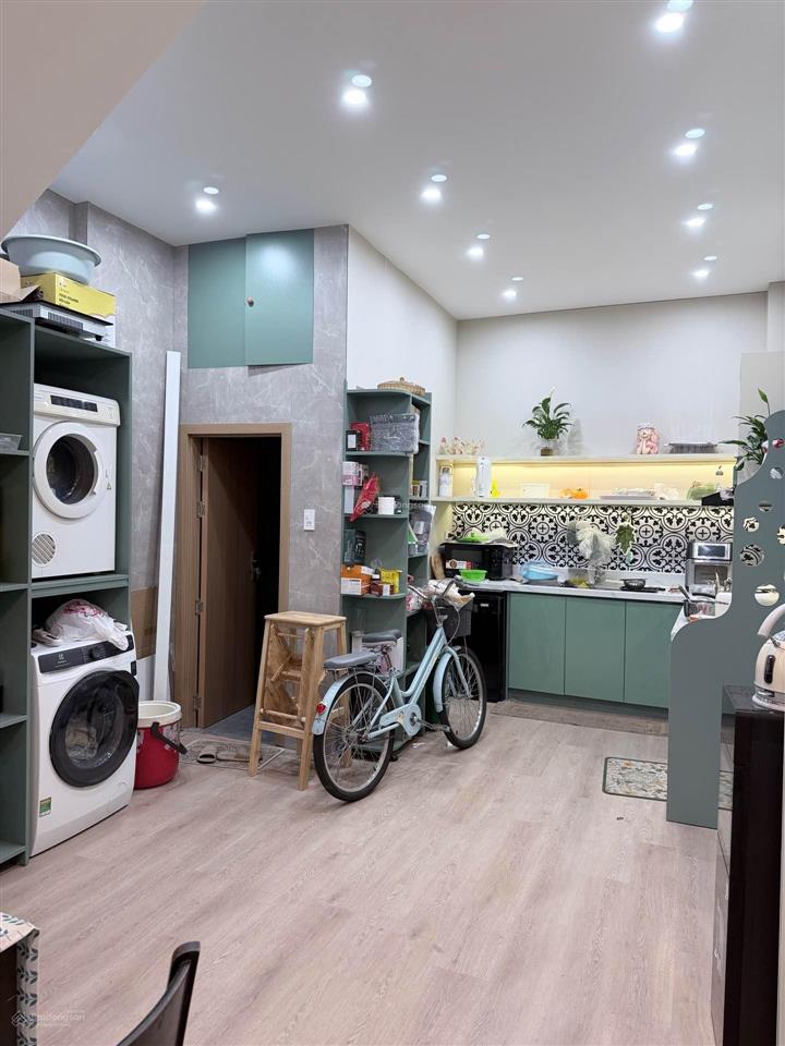 Nhà gần chợ cồn  giá 7.7 tỷ  nhanh tay nào chị em nhà mình ơi