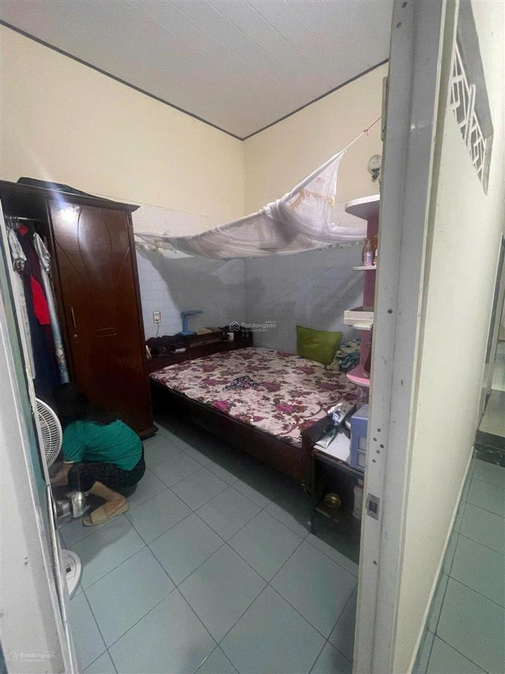 Cô tôi cần bán gấp căn nhà  khu vực hòa cường  giá 8.75 tỷ có thương lượng