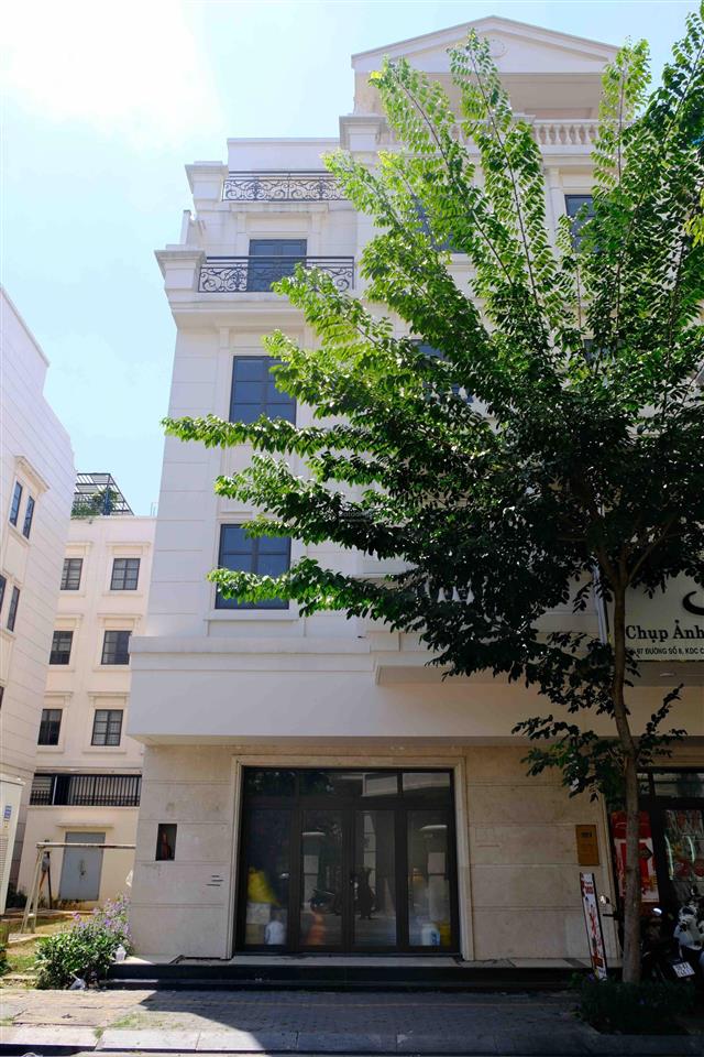 Bán căn nhà phố góc công viên 130m2 5 tầng cityland park hills gò vấp
