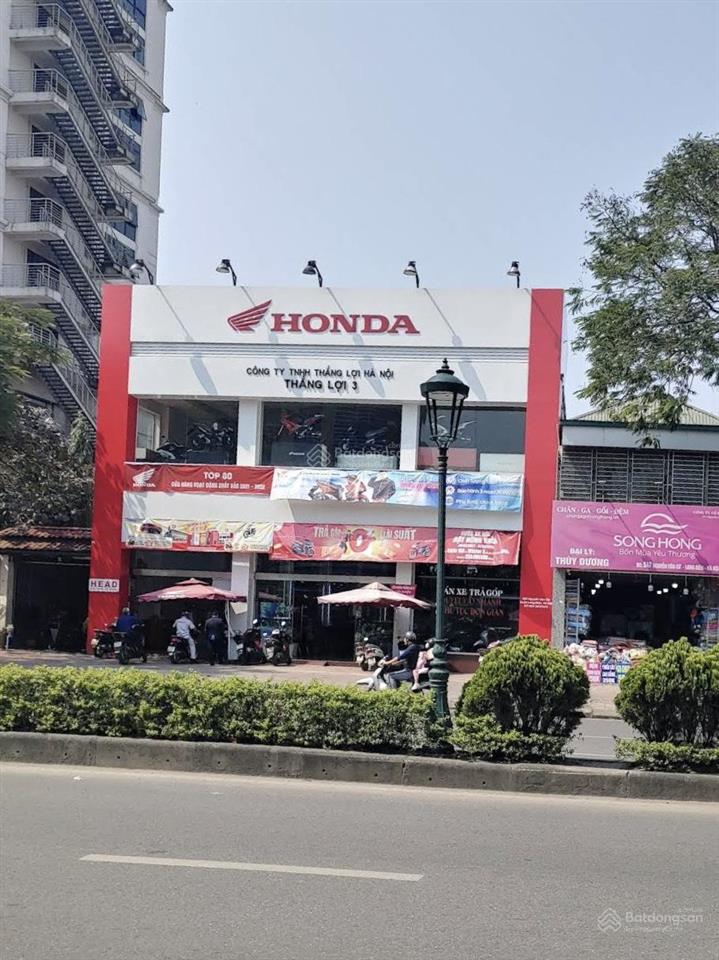 Cho thuê văn phòng/showroom tại đường nguyễn văn cừ, 700m2/sàn, 3 tầng, mặt tiền 15.5m, 350tr/tháng