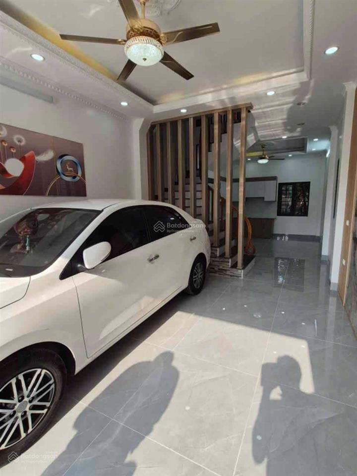 Nhà mới xây kính coong 4 tầng , xe 4 chỗ ngủ trong nhà giá chỉ 6,75 tỷ có thương lượng