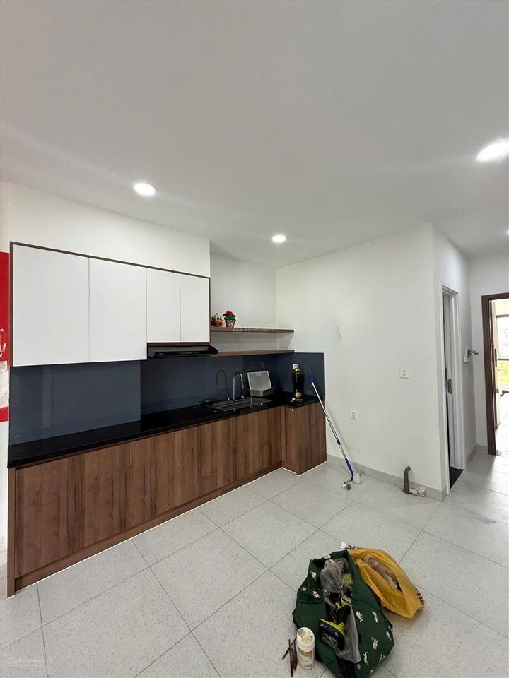 Căn hộ 1 phòng ngủ 50m2, tách bếp view công viên tại vạn phúc city cần cho thuê