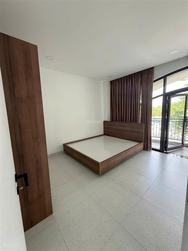 Căn hộ 1 phòng ngủ 50m2, tách bếp view công viên tại vạn phúc city cần cho thuê