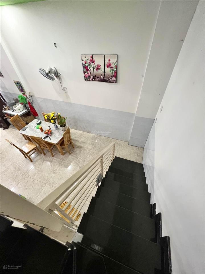 Bán nhà bình tân, gần lê trọng tấn, hxh 3 tầng btct, 60m2 giá 3.9 tỷ