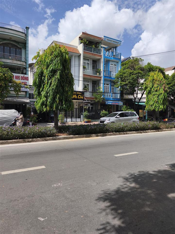 Bán nhà phố mặt tiền sổ hồng riêng