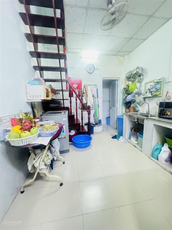 Bán nhà hẻm rộng võ văn kiệt quận 1 xây 2 tầng 3mx10m còn ở tốt giá 4 tỷ 580 tl 0931 258 ***