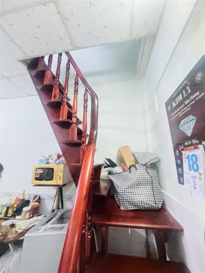 Bán nhà hẻm rộng võ văn kiệt quận 1 xây 2 tầng 3mx10m còn ở tốt giá 4 tỷ 580 tl 0931 258 ***