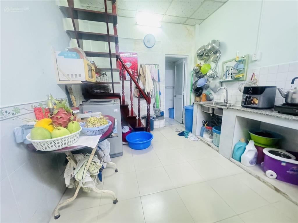 Bán nhà hẻm rộng võ văn kiệt quận 1 xây 2 tầng 3mx10m còn ở tốt giá 4 tỷ 580 tl 0931 258 ***
