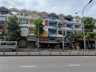 Bán nhà 4 lầu mt tạ quang bửu gần bx quận 8. chính chủ lâu đời ở.