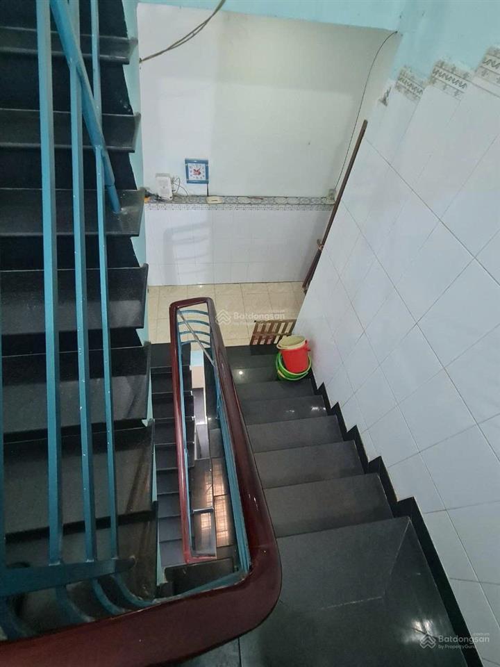 Giảm giá bán nhanh  nhà 4 tầng hẻm 3m âu dương lân. diện tích 95,2m2 (4,6m x 21,56m), giá 8,5 tỷ