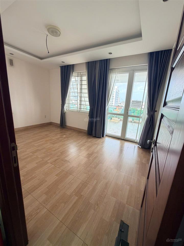 Hết hợp đồng ngân hàng  mt dương quang đông 100m2 (5m x 20m), 1 hầm 5 lầu, 10pn 11wc. có thang máy