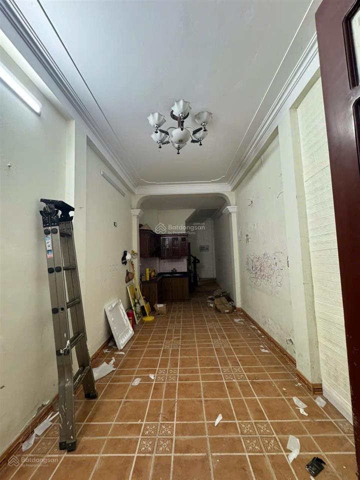 Chính chủ gửi bán nhà hoàng đạo thành 63m2 ô tô đỗ cửa  3m ra ô tô tránh  ngõ thông chỉ hơn 15 tỷ