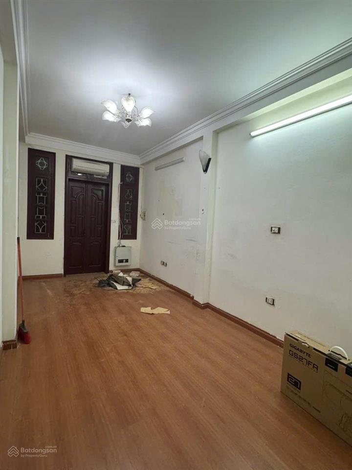 Chính chủ gửi bán nhà hoàng đạo thành 63m2 ô tô đỗ cửa  3m ra ô tô tránh  ngõ thông chỉ hơn 15 tỷ