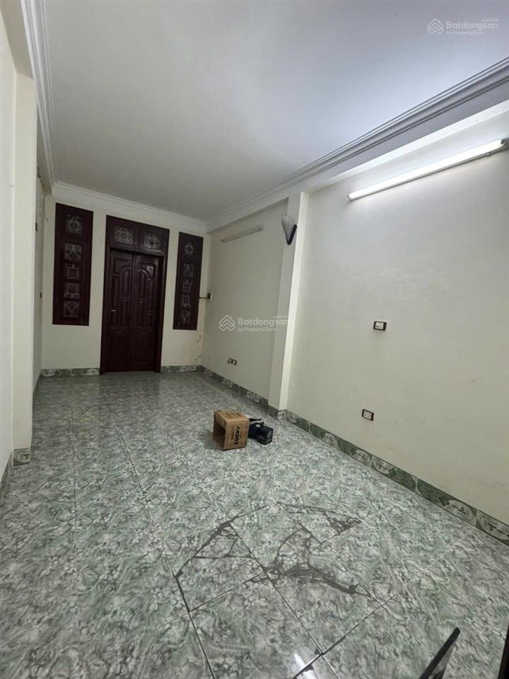 Chính chủ gửi bán nhà hoàng đạo thành 63m2 ô tô đỗ cửa  3m ra ô tô tránh  ngõ thông chỉ hơn 15 tỷ