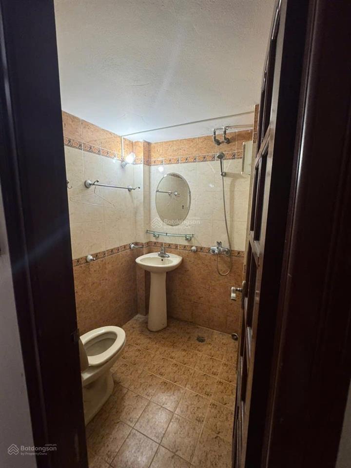 Chính chủ gửi bán nhà hoàng đạo thành 63m2 ô tô đỗ cửa  3m ra ô tô tránh  ngõ thông chỉ hơn 15 tỷ