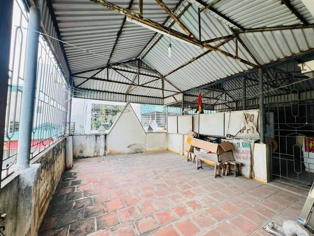 20m ra phố 51m2 kim giang  ngõ rộng  mặt tiền 4.7m chỉ nhỉnh 12 tỷ