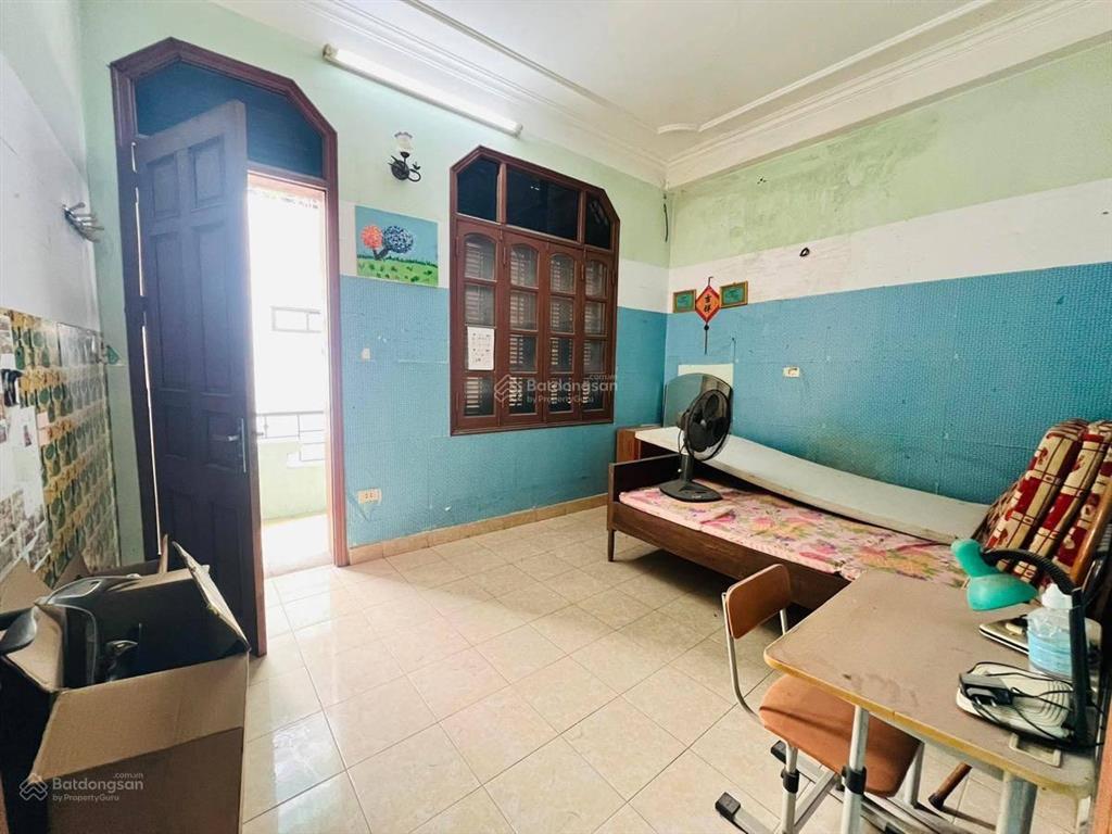 20m ra phố 51m2 kim giang  ngõ rộng  mặt tiền 4.7m chỉ nhỉnh 12 tỷ