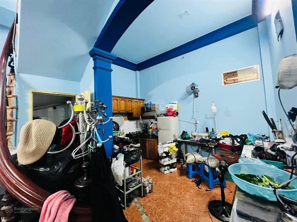 20m ra phố 51m2 kim giang  ngõ rộng  mặt tiền 4.7m chỉ nhỉnh 12 tỷ