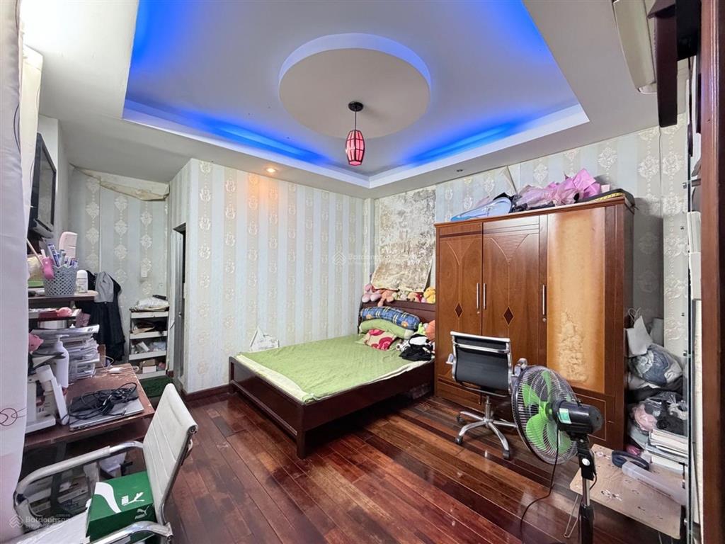 Bán nhà 3 tầng linh trung thủ đức ,105m2, giá tốt 10,5 tỷ.