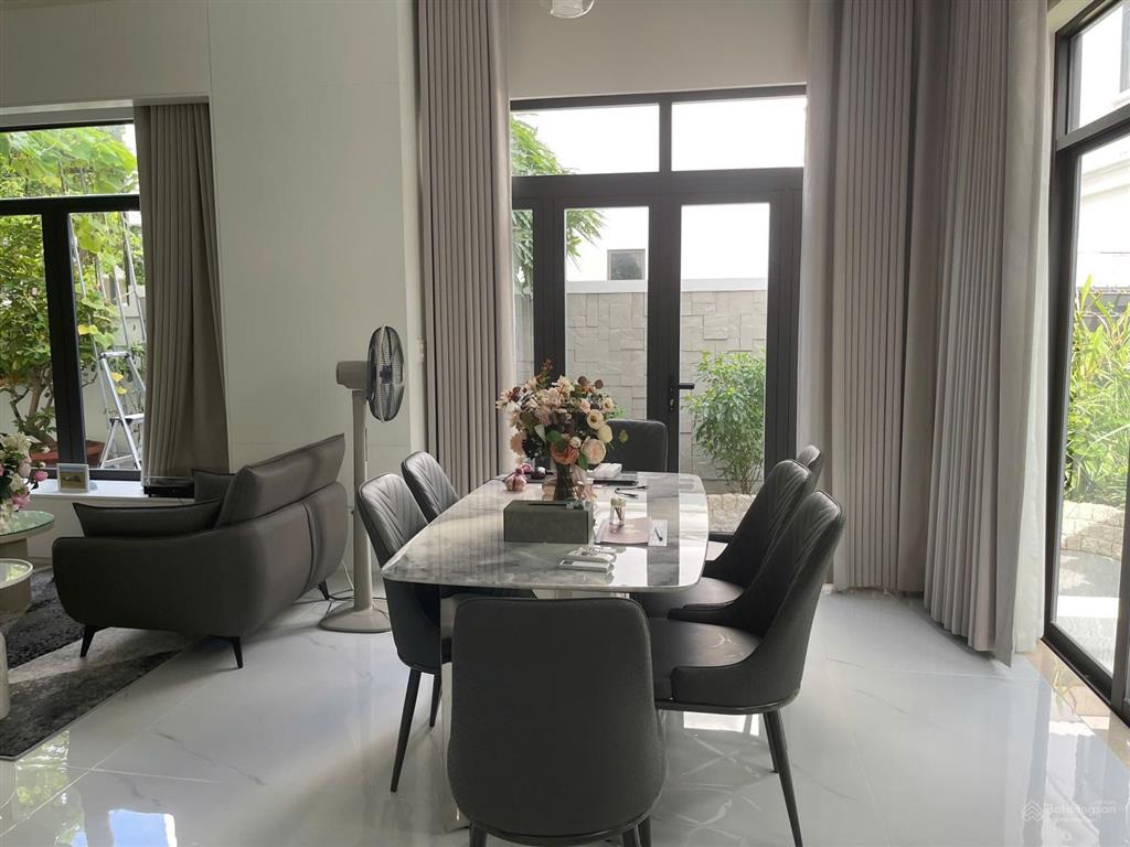 Chính chủ cần cho thuê biệt thự mini sân vườn full nội thất cao cấp, có thang máy, nhà mới